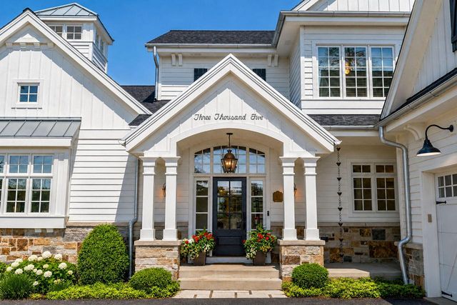 3005 N Silver Cedar ROAD, Summit, WI 53066