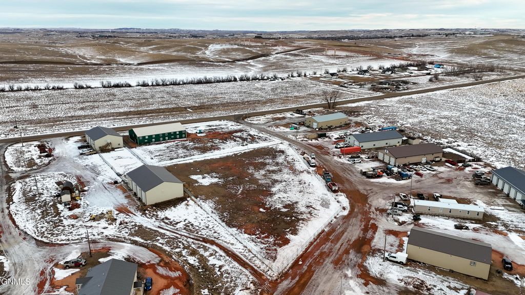 1508 21st Avenue NW, Watford City, ND 58854 photo 4