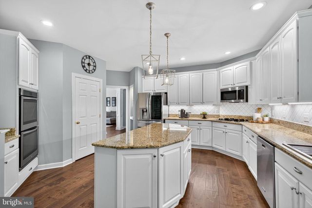 40734 LENAH RUN CIR, Aldie, VA 20105