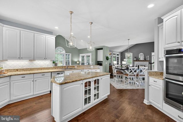 40734 LENAH RUN CIR, Aldie, VA 20105