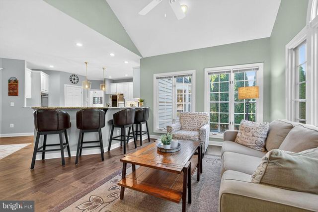 40734 LENAH RUN CIR, Aldie, VA 20105