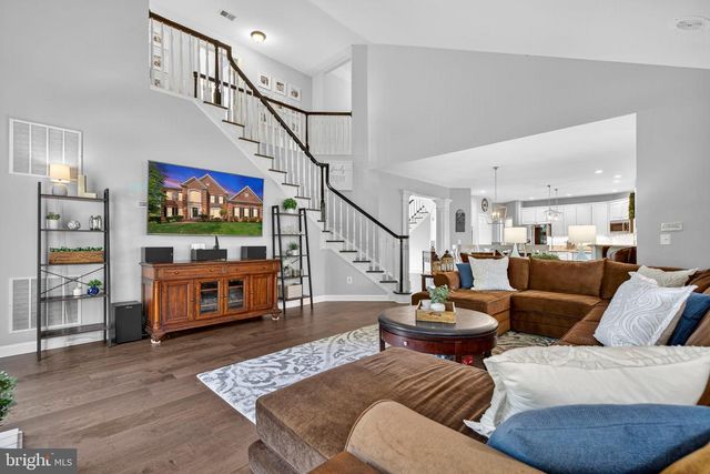 40734 LENAH RUN CIR, Aldie, VA 20105