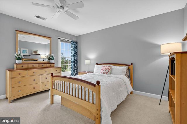 40734 LENAH RUN CIR, Aldie, VA 20105