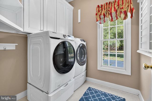 40734 LENAH RUN CIR, Aldie, VA 20105