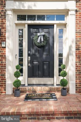 40734 LENAH RUN CIR, Aldie, VA 20105