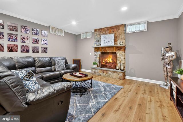 40734 LENAH RUN CIR, Aldie, VA 20105