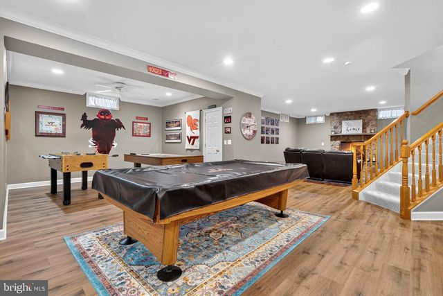 40734 LENAH RUN CIR, Aldie, VA 20105