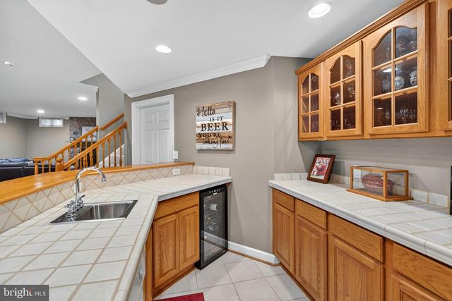 40734 LENAH RUN CIR, Aldie, VA 20105