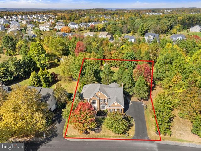 40734 LENAH RUN CIR, Aldie, VA 20105