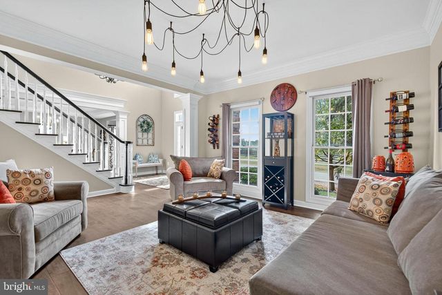 40734 LENAH RUN CIR, Aldie, VA 20105