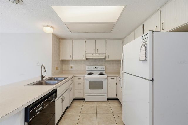 875 PONDEROSA ROAD, Venice, FL 34293