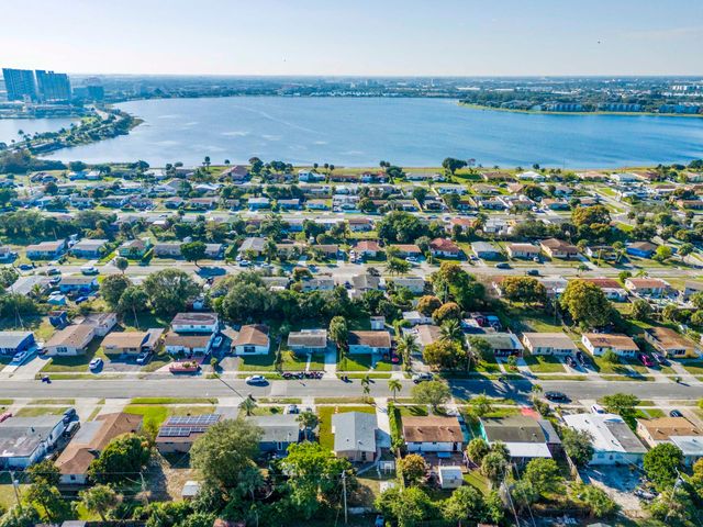 1349 9th Street, West Palm Beach, FL 33401