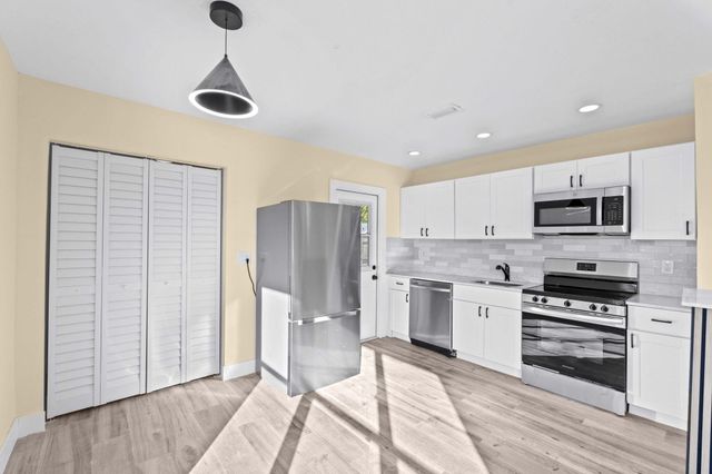 1349 9th Street, West Palm Beach, FL 33401