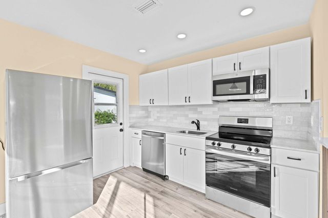 1349 9th Street, West Palm Beach, FL 33401