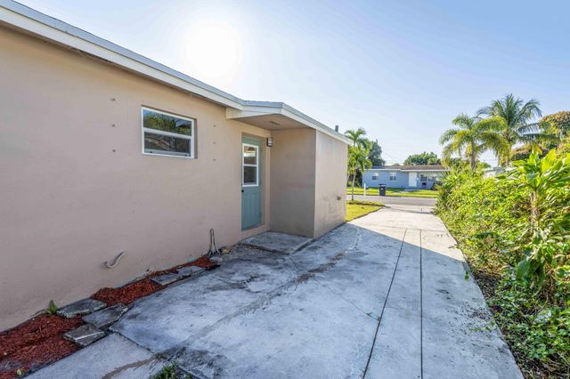 1349 9th Street, West Palm Beach, FL 33401