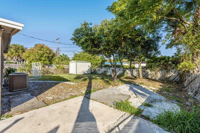 1349 9th Street, West Palm Beach, FL 33401