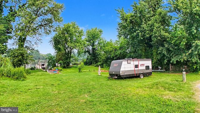 7432 OLD BATTLE GROVE RD, Dundalk, MD 21222