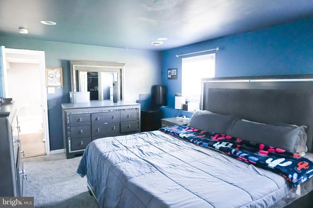 Image 10 of property listing at 7703 MEATH CT, Glen Burnie, MD 21060