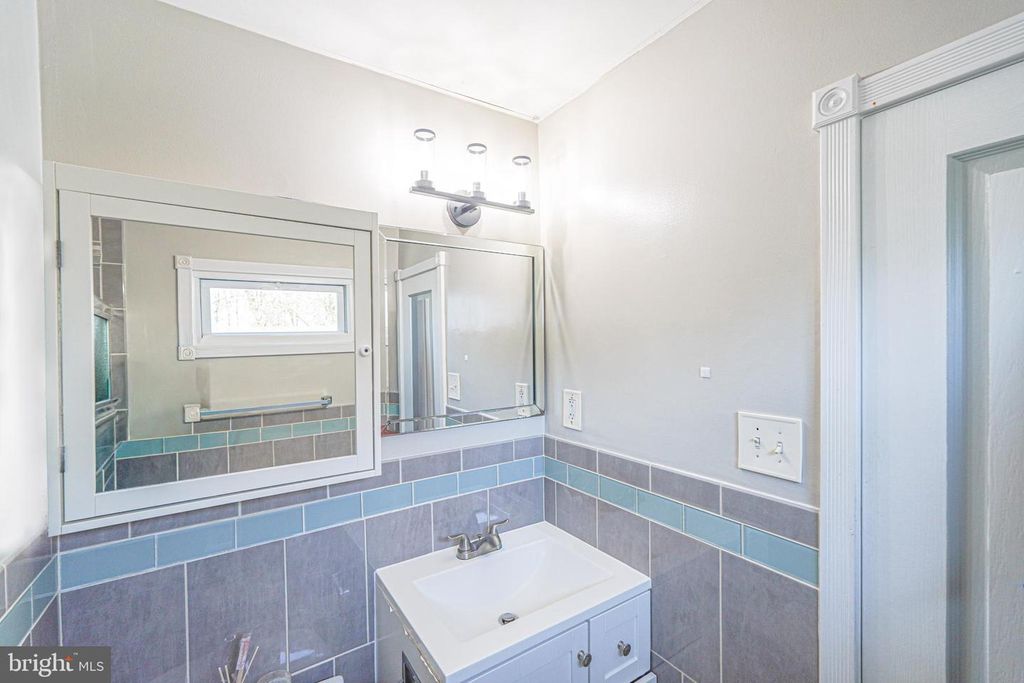 Image 18 of property listing at 7703 MEATH CT, Glen Burnie, MD 21060