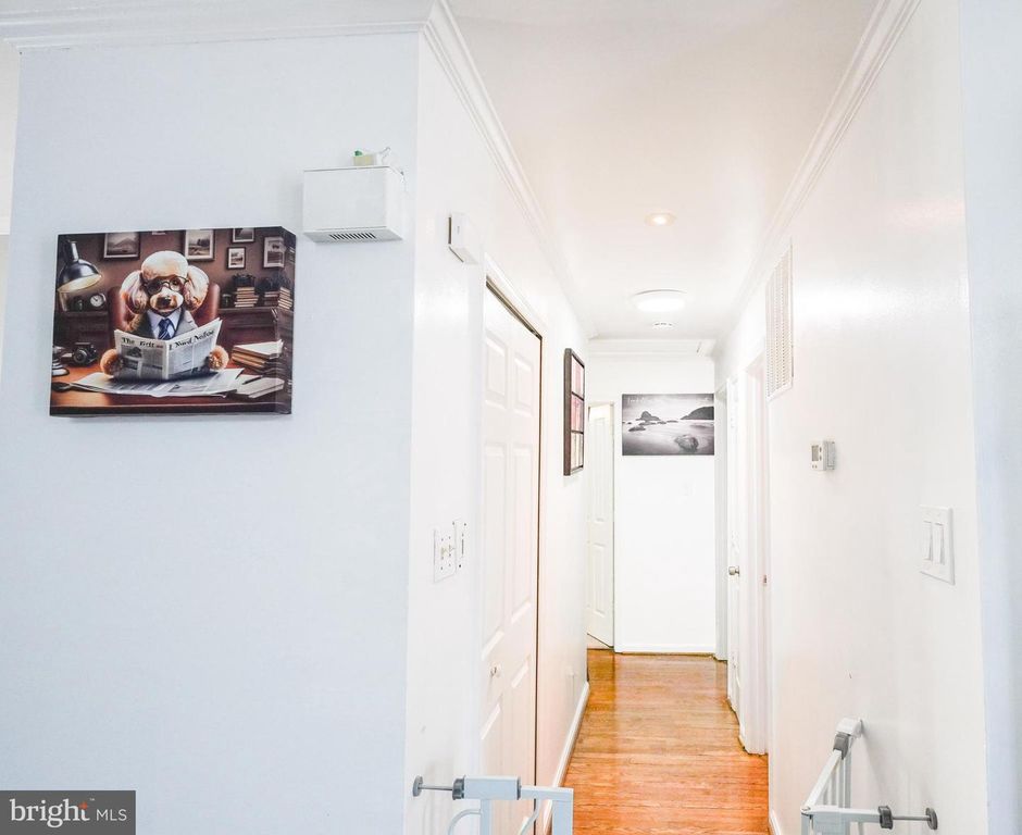 Image 9 of property listing at 7703 MEATH CT, Glen Burnie, MD 21060