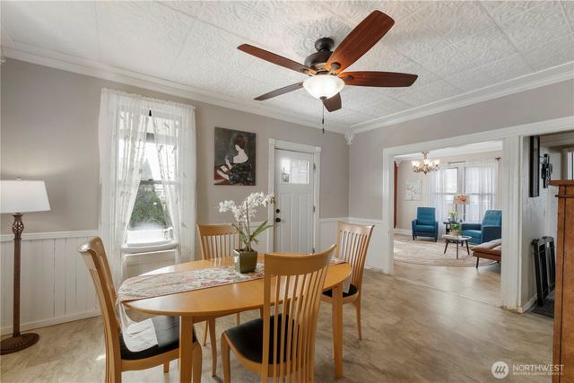 431 Rainier Avenue, Enumclaw, WA 98022