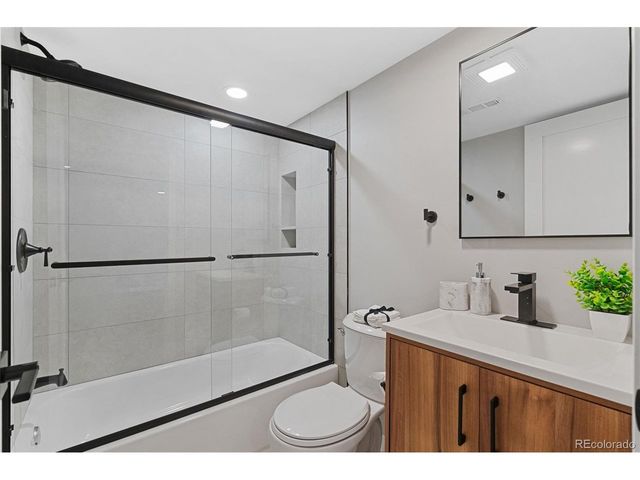 649 Perry St, Denver, CO 80204