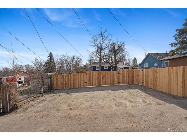 649 Perry St, Denver, CO 80204