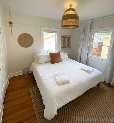 525 3rd Street, Encinitas, CA 92024