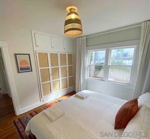 525 3rd Street, Encinitas, CA 92024