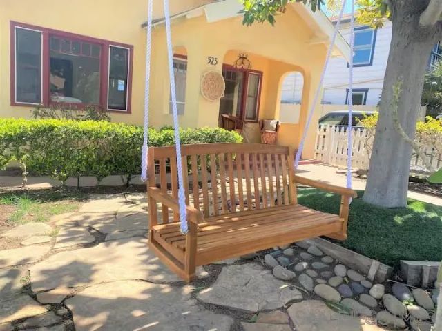 525 3rd Street, Encinitas, CA 92024