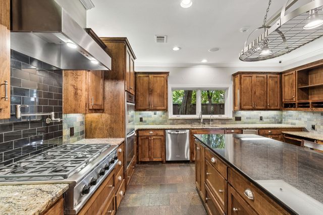 9206 Club Glen Drive, Dallas, TX 75243