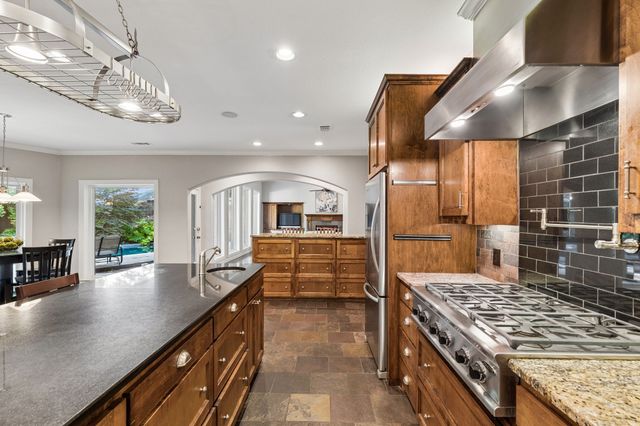 9206 Club Glen Drive, Dallas, TX 75243