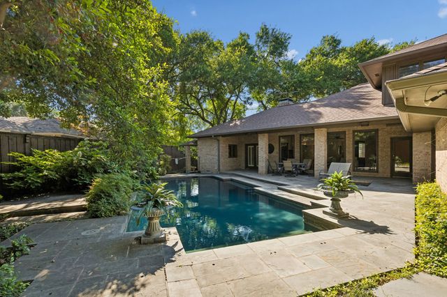 9206 Club Glen Drive, Dallas, TX 75243