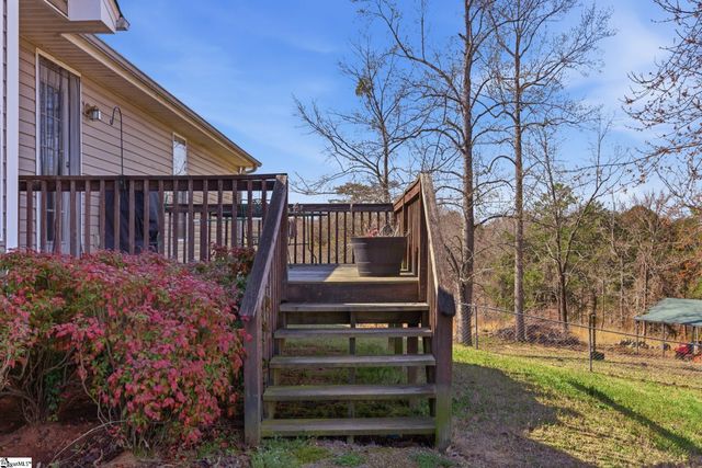 3206 252 Highway, Laurens, SC 29360
