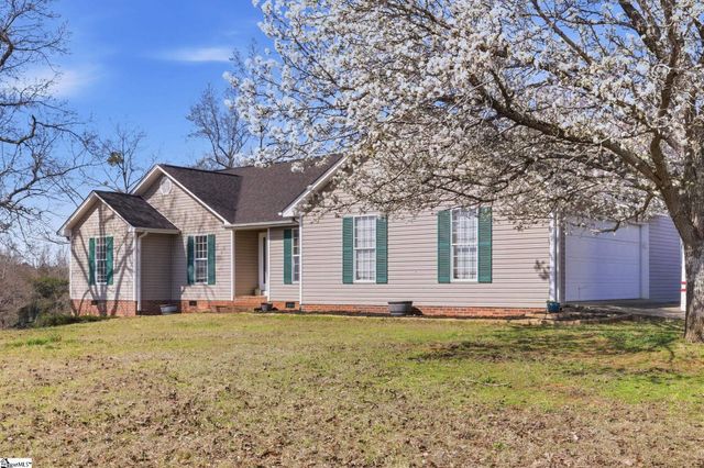3206 252 Highway, Laurens, SC 29360