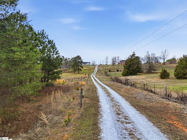 3206 252 Highway, Laurens, SC 29360