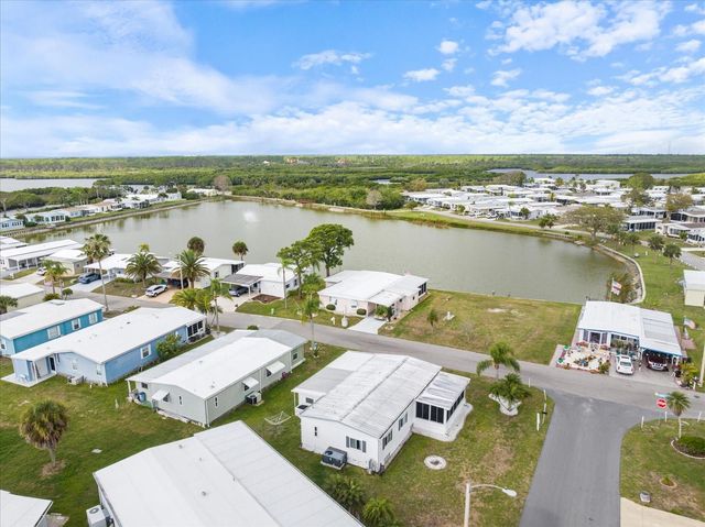 522 PARKWOOD AVENUE, North Port, FL 34287