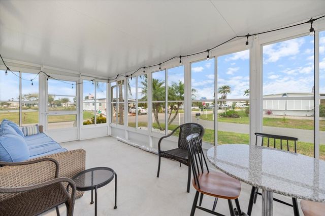 522 PARKWOOD AVENUE, North Port, FL 34287