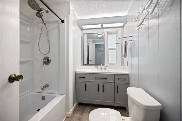 522 PARKWOOD AVENUE, North Port, FL 34287