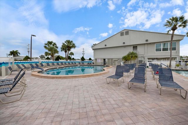 522 PARKWOOD AVENUE, North Port, FL 34287