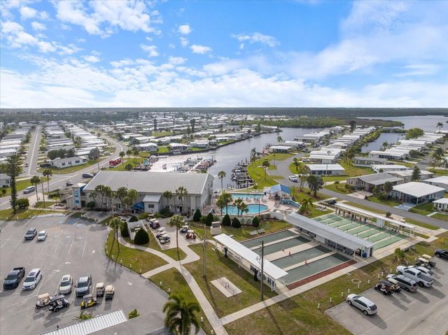 522 PARKWOOD AVENUE, North Port, FL 34287