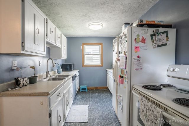 135 E Warren Street, Germantown, OH 45327