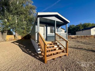 370 W 12th South 25, Mountain Home, ID 83647