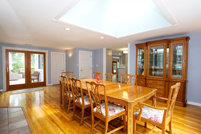4 Johns Ave, Middleton, MA 01949