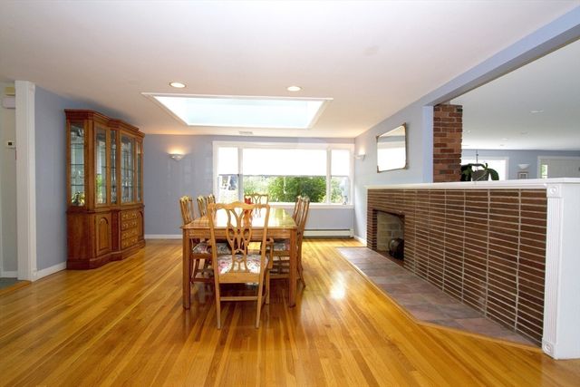 4 Johns Ave, Middleton, MA 01949