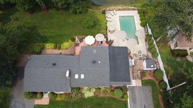 4 Johns Ave, Middleton, MA 01949