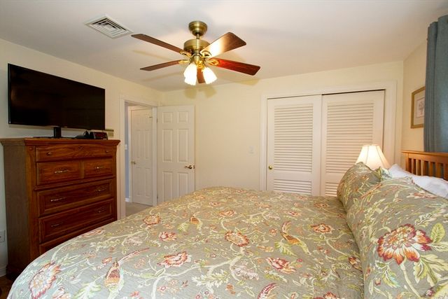 4 Johns Ave, Middleton, MA 01949