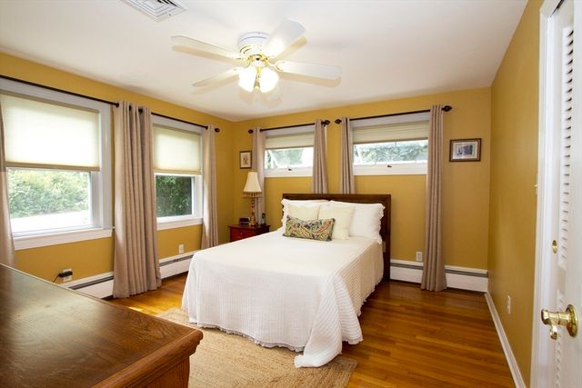 4 Johns Ave, Middleton, MA 01949