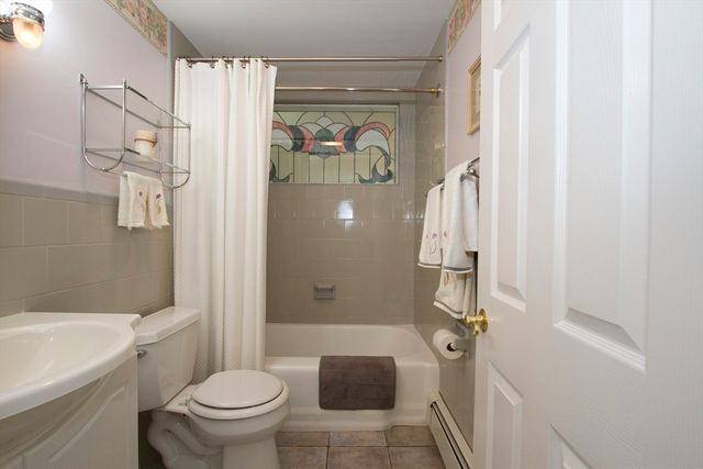 4 Johns Ave, Middleton, MA 01949