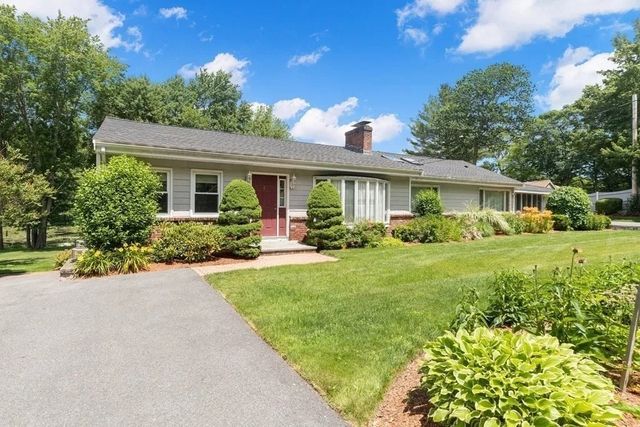 4 Johns Ave, Middleton, MA 01949